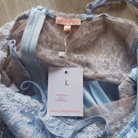 🎉HP🎉NWT Solaris Style lace dress. See measurements - Picture 8 of 10